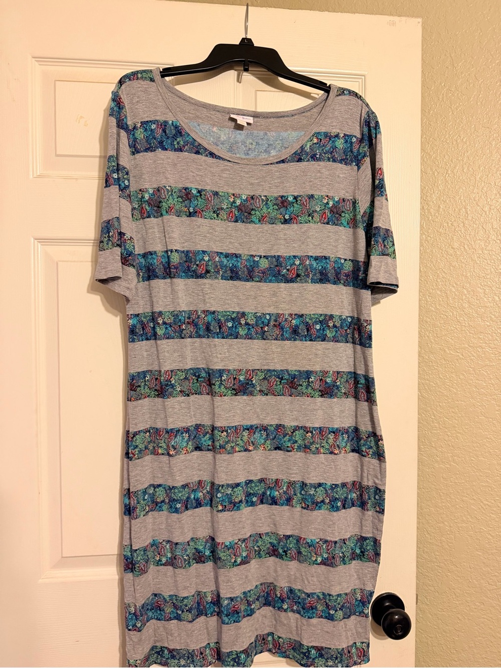 LuLaRoe Grey Tunic with Teal and Blue Floral Stripes